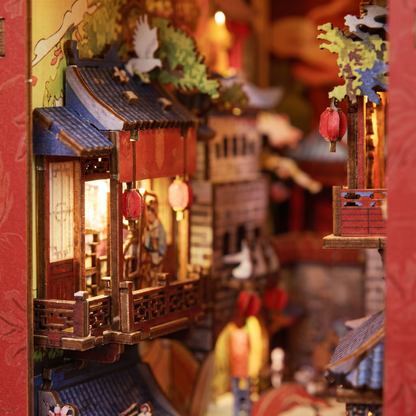 Detailansicht der Laternen und Balkone im Book Nook China-Hof